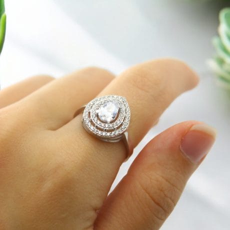 14 Ayar Damla Kesim Pırlanta Görünümlü Yüzük